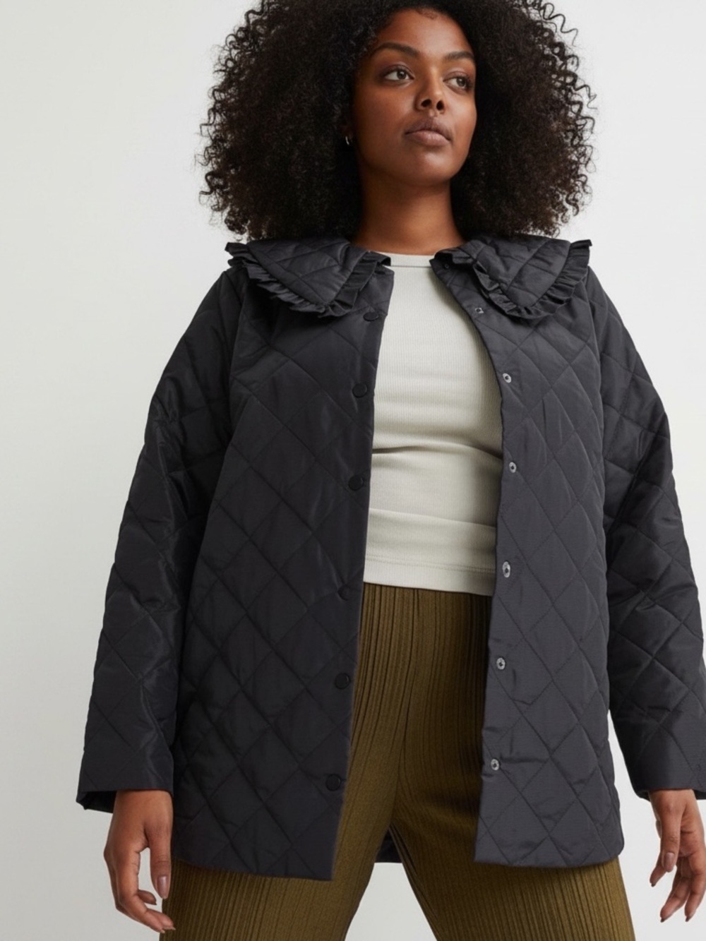 H&M Quilted Black Jacket with Detachable Ruffle Collar-Size Medium
